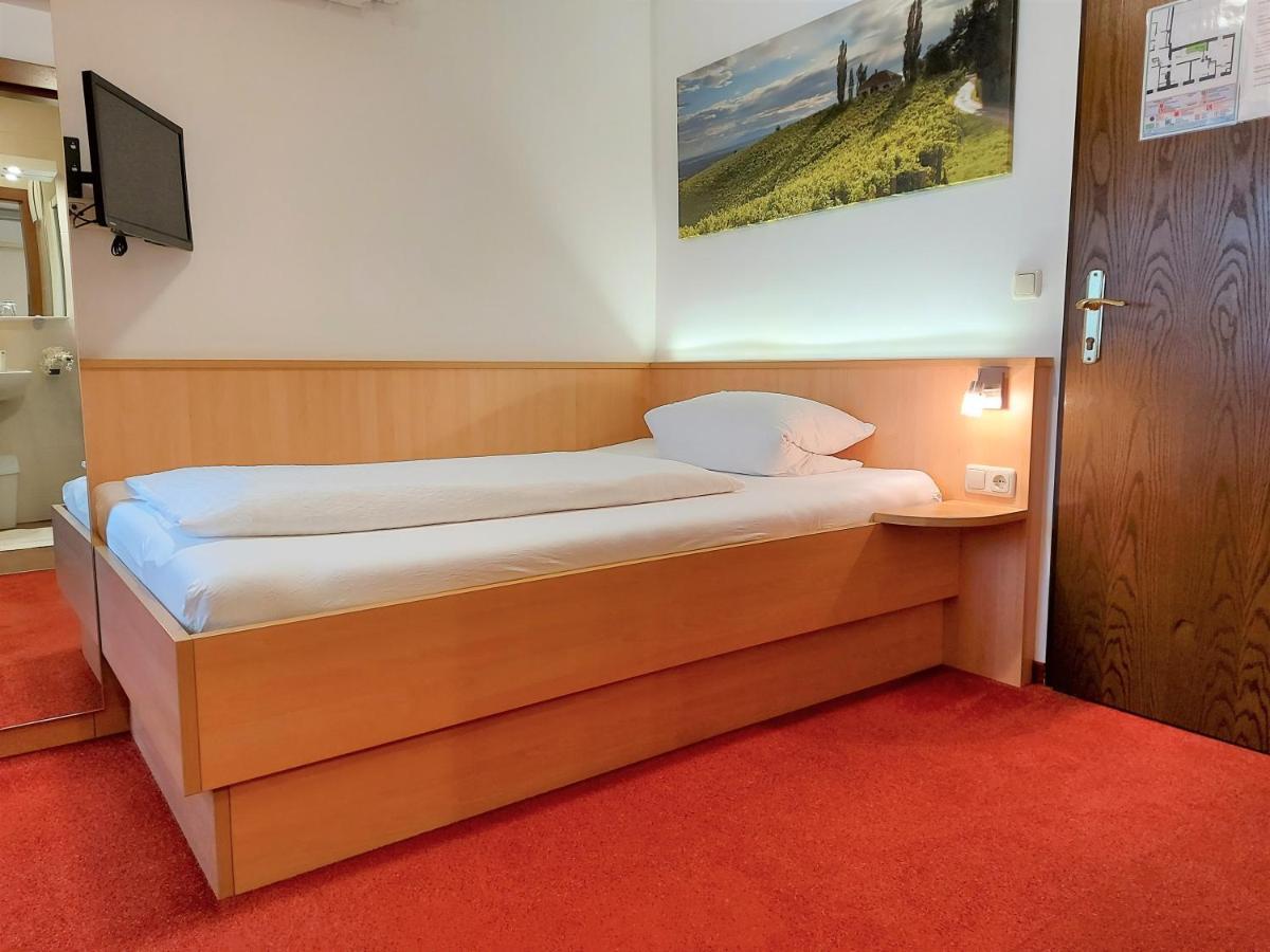 Gaestehaus Ferk - Fruehstueckspension, Bed & Breakfast باد رادكرسبرغ المظهر الخارجي الصورة