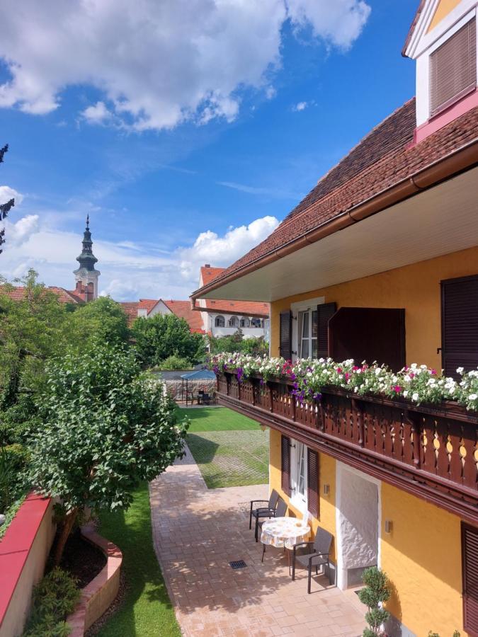 Gaestehaus Ferk - Fruehstueckspension, Bed & Breakfast باد رادكرسبرغ المظهر الخارجي الصورة
