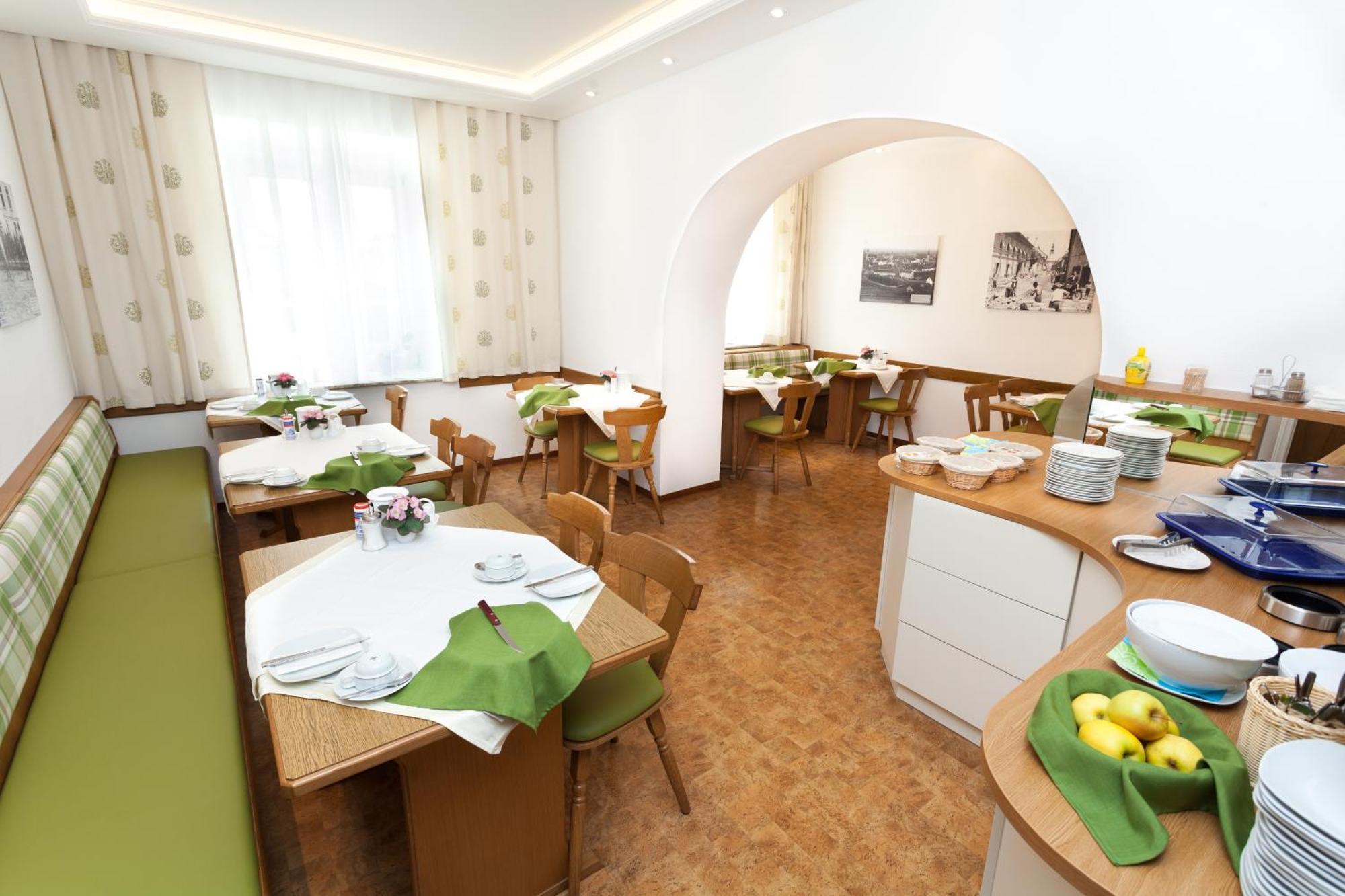 Gaestehaus Ferk - Fruehstueckspension, Bed & Breakfast باد رادكرسبرغ المظهر الخارجي الصورة